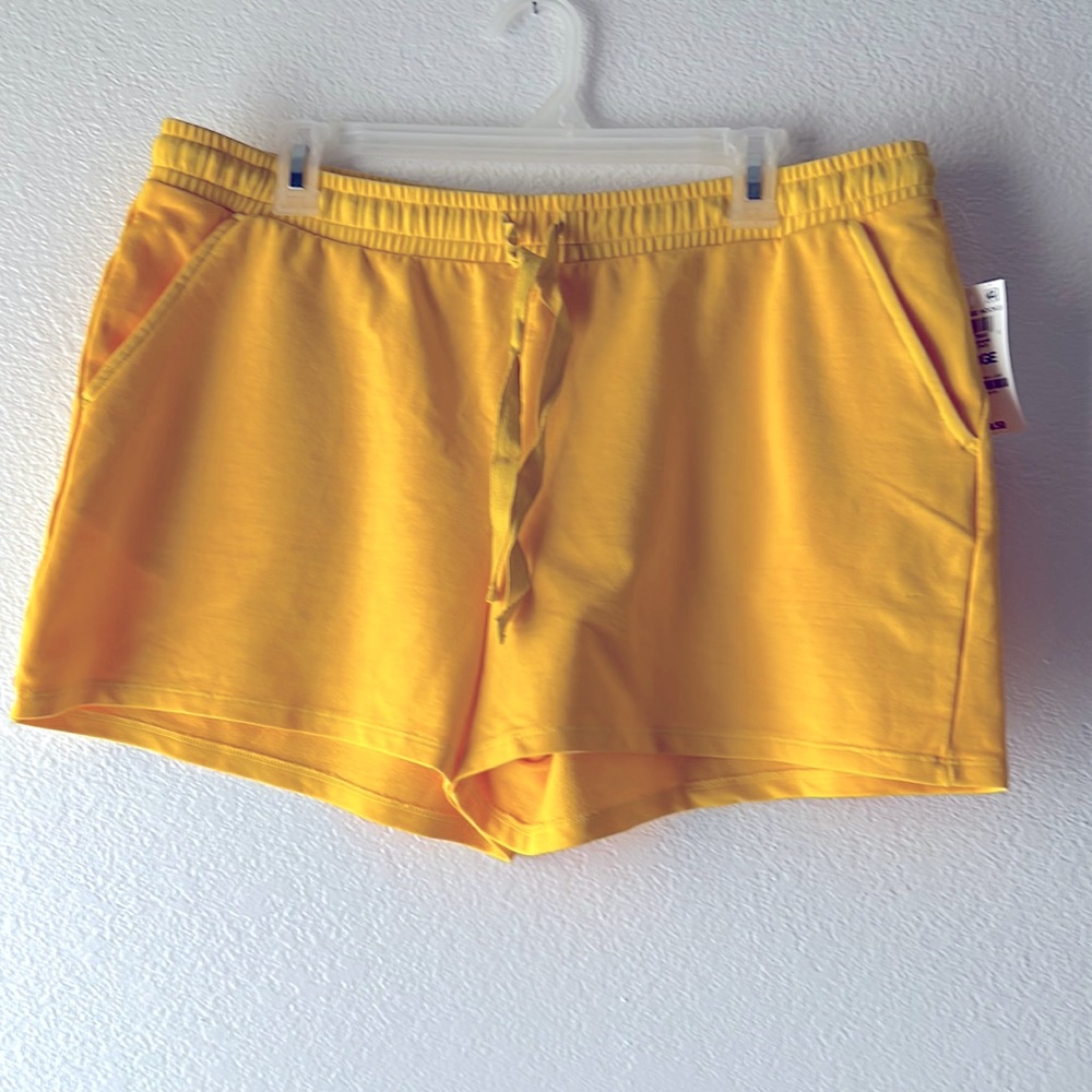 Style &Co yellow short size Large